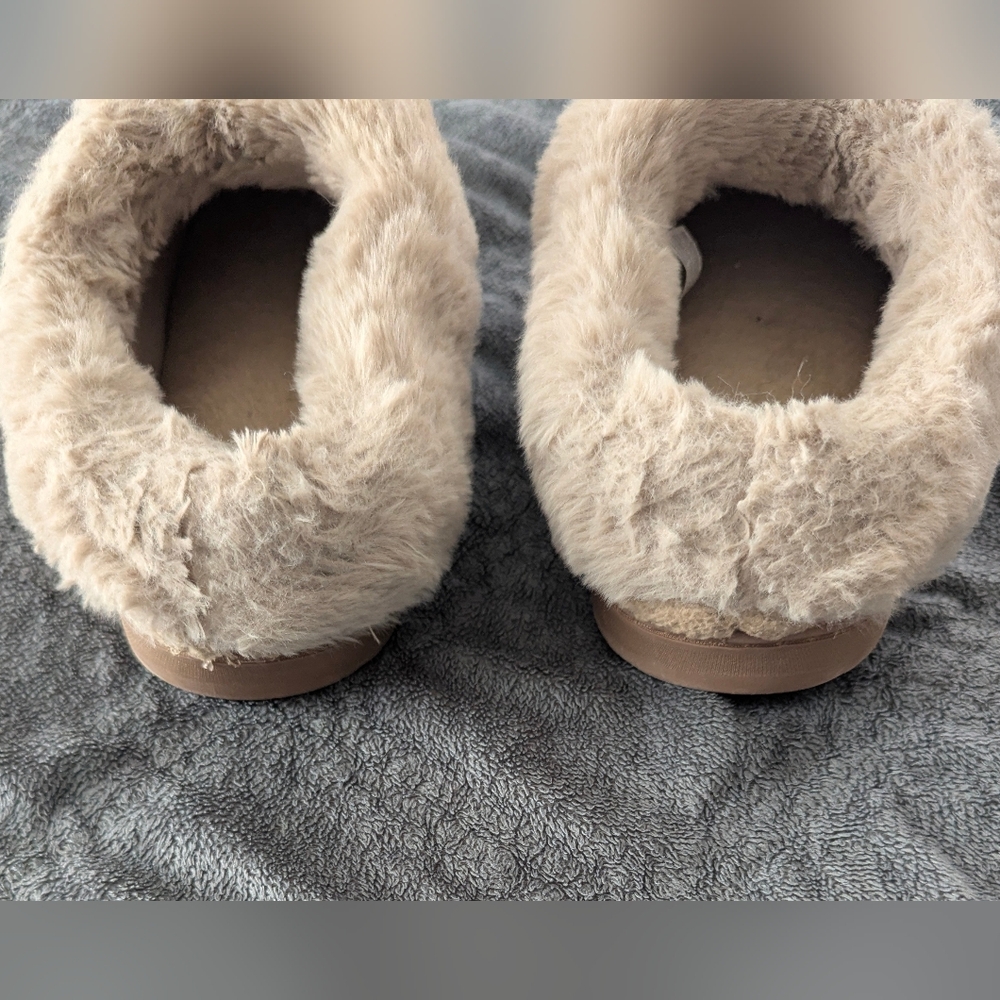 Dearfoam Slippers - Picture 7 of 9